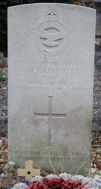 F/Sgt Herbert John Lintott<br/><br /><br />died October 8th, 1945 (Training Exercise)